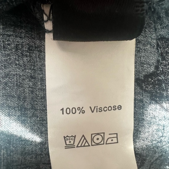 EUC Shein Sleeveless Halter Neck Ruffle Belt Dress 100% viscose size L - Picture 10 of 10